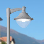 FAROLA MODERNA VIVI400 NEGRO MATE CON FOCO LED E27 50W 4K  INCLUYE BRAZO