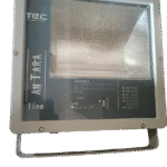 REFLECTOR TIPO CONTEMPO PESADO CON PERNOS DE CIERRE PARA LAMPARA DE 400W E40 IP65  ASIMETRICO ARMADO COMPLETO